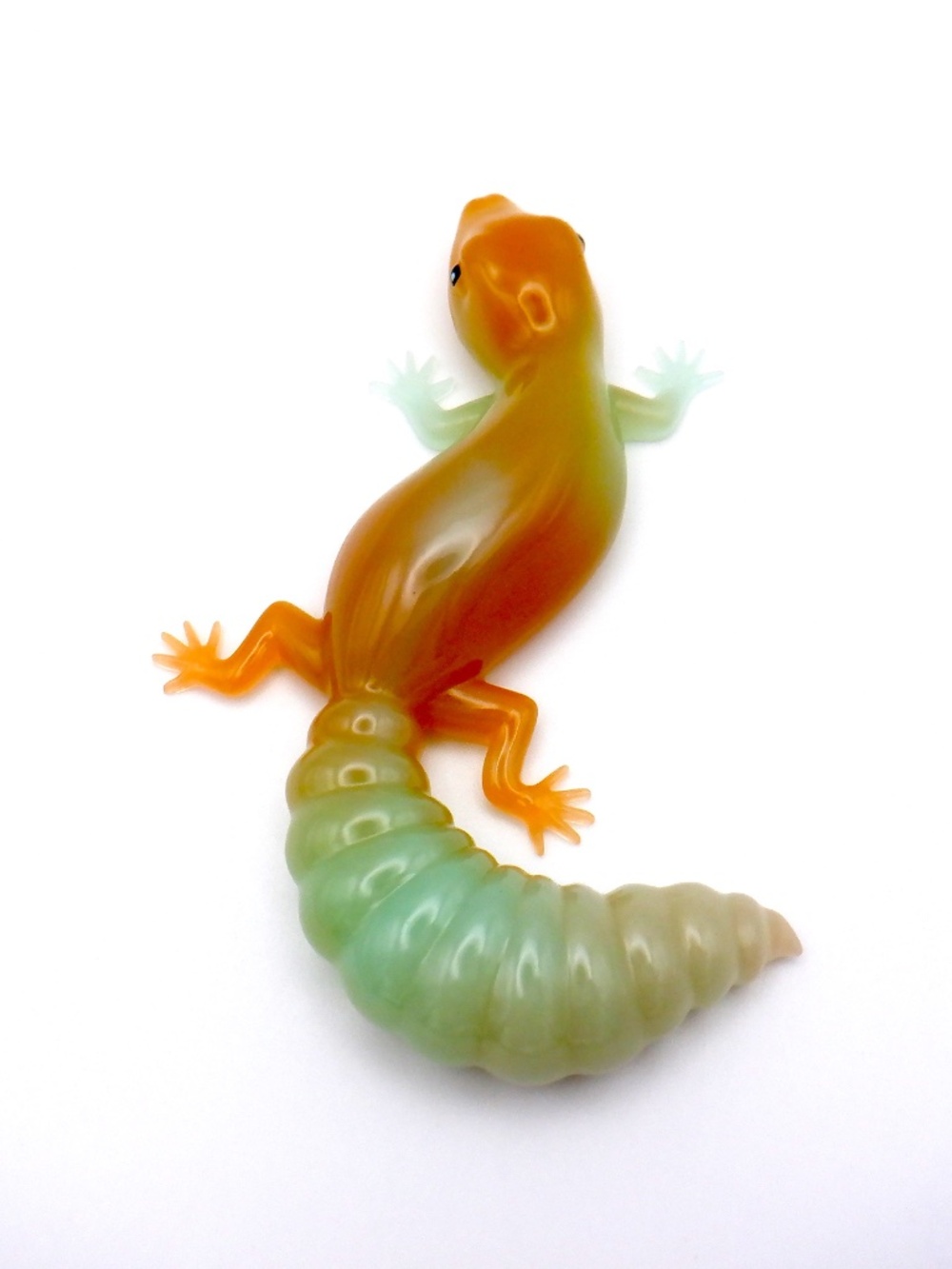 Handmade Resin Lizard - Picture 3 of 6